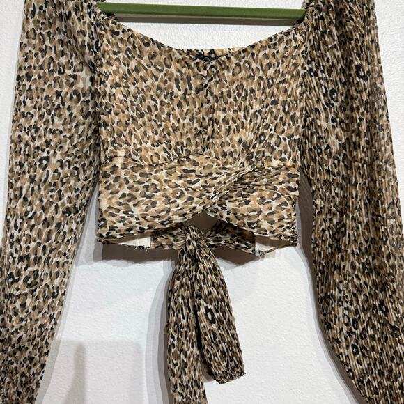 Japna Leopard Print Cropped Tie Back Long Sleeve Blouse Sz M - Picture 3 of 9